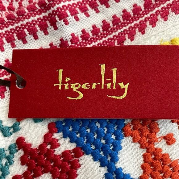 Tigerlily Embroidered Uluaki Shorts Red White Blue Yellow Weave Knit Mid-Rise 4 - Picture 9 of 13